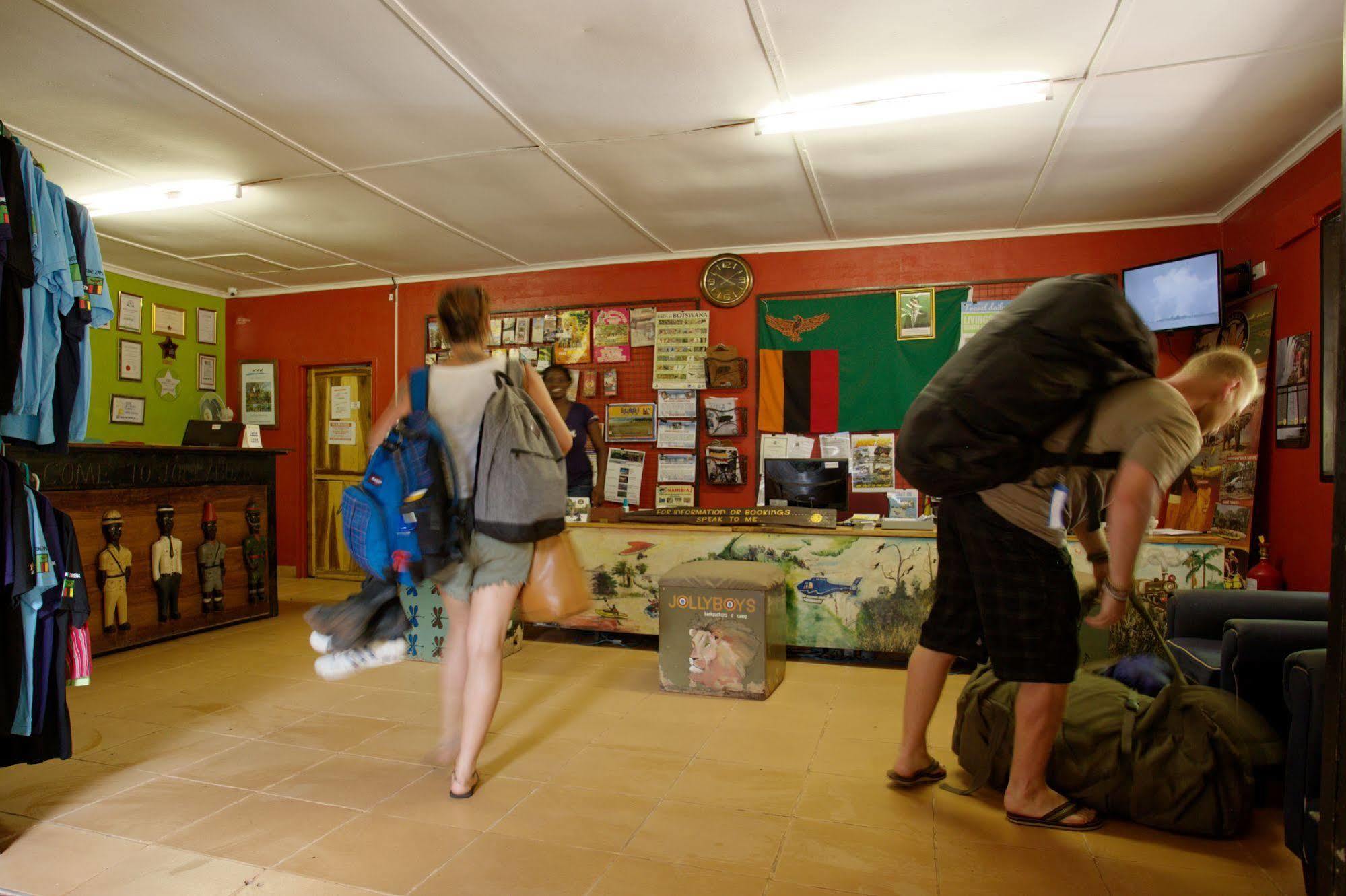Jollyboys Backpackers Hostel ลิฟวิงสโตน ภายนอก รูปภาพ