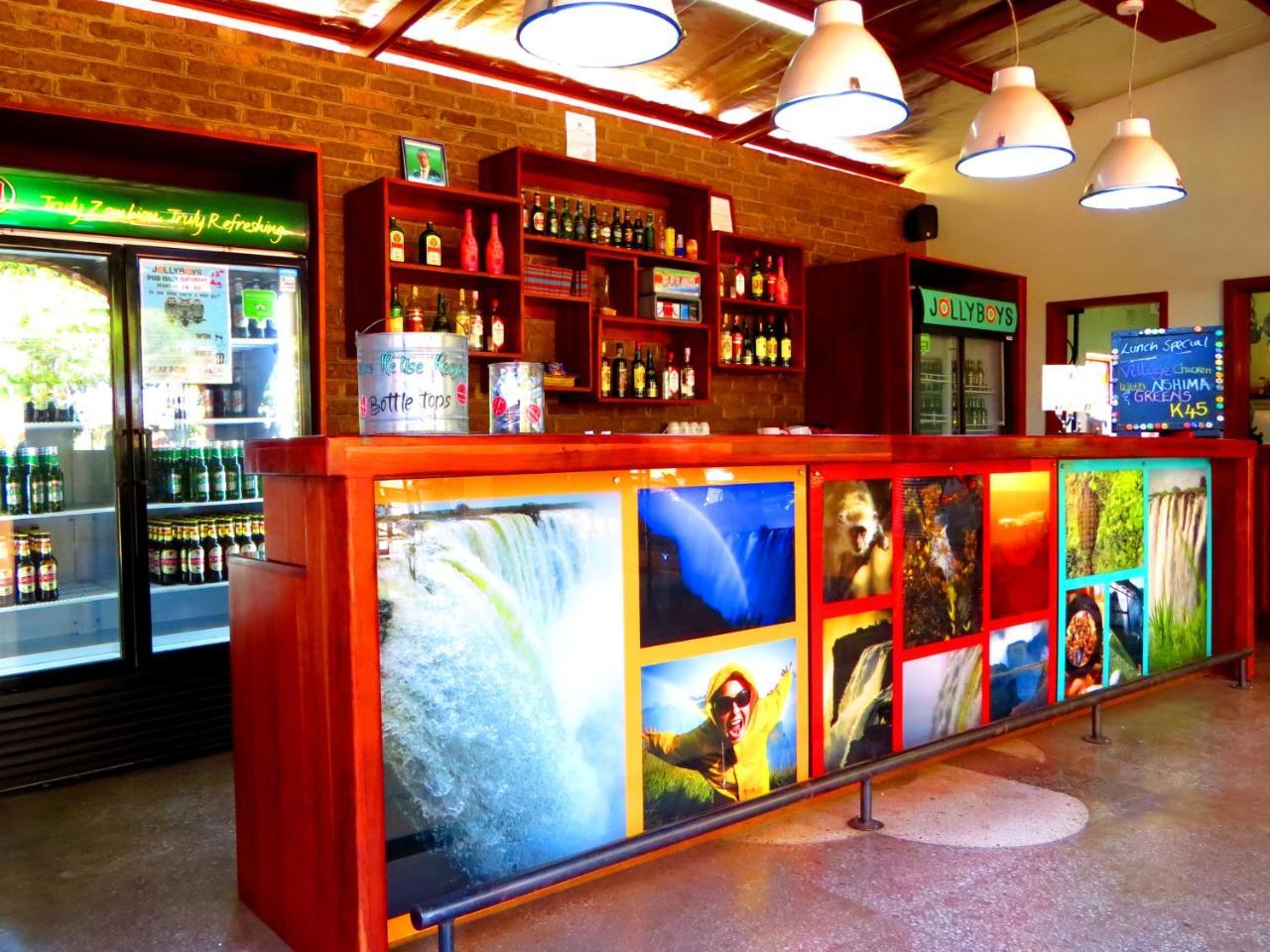 Jollyboys Backpackers Hostel ลิฟวิงสโตน ภายนอก รูปภาพ