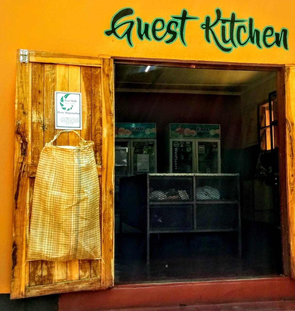 Jollyboys Backpackers Hostel ลิฟวิงสโตน ภายนอก รูปภาพ