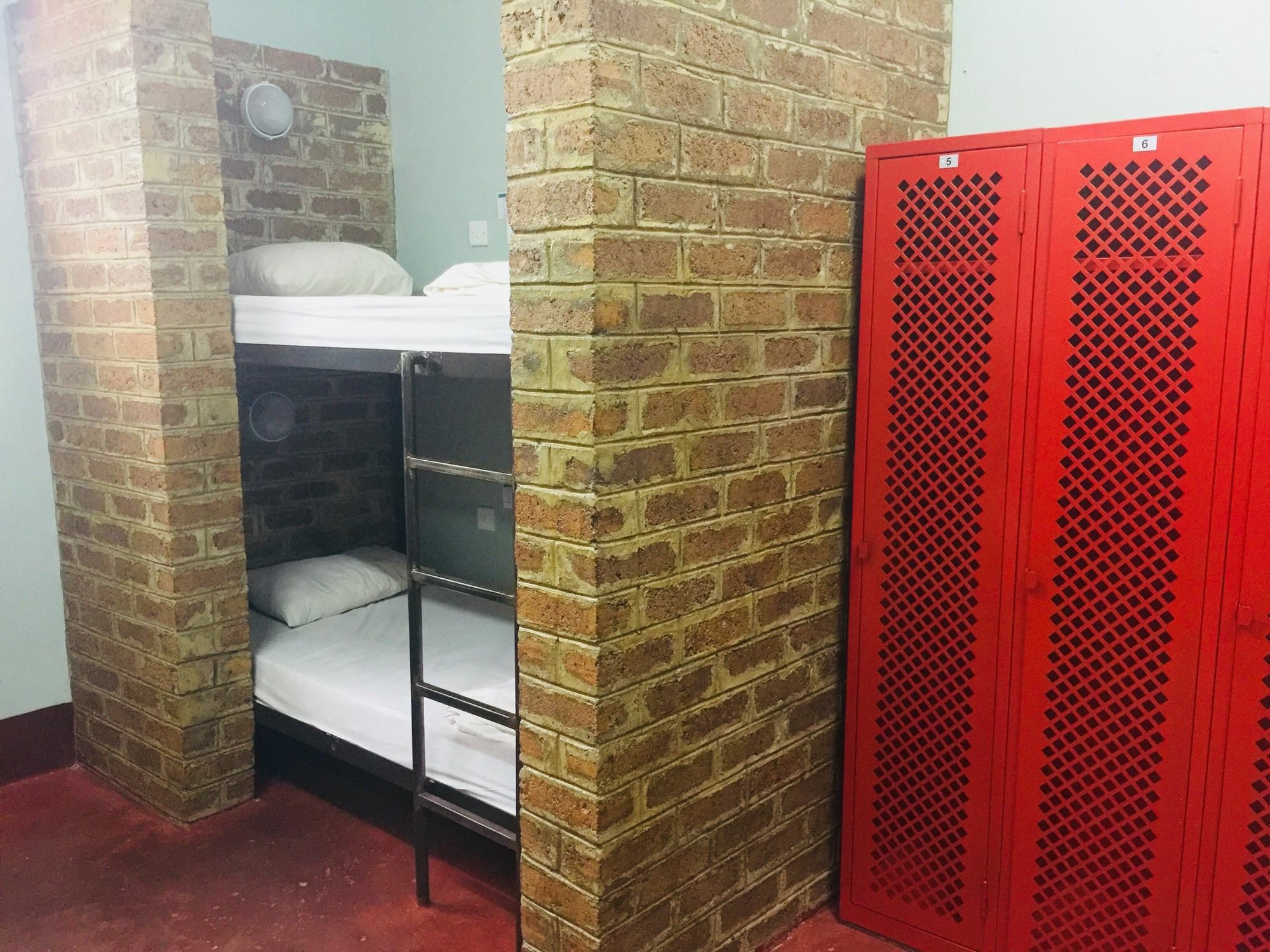 Jollyboys Backpackers Hostel ลิฟวิงสโตน ภายนอก รูปภาพ