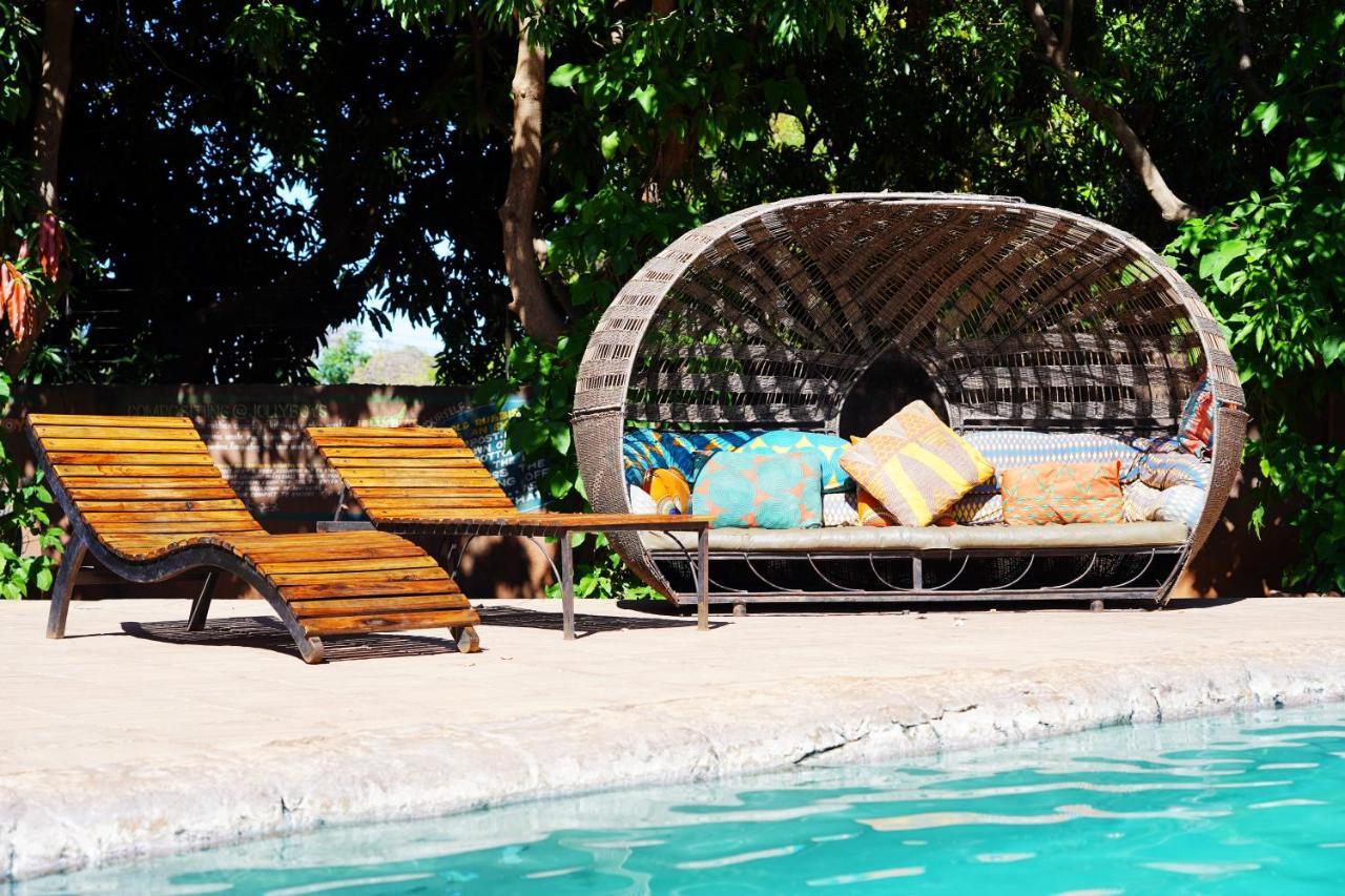 Jollyboys Backpackers Hostel ลิฟวิงสโตน ภายนอก รูปภาพ